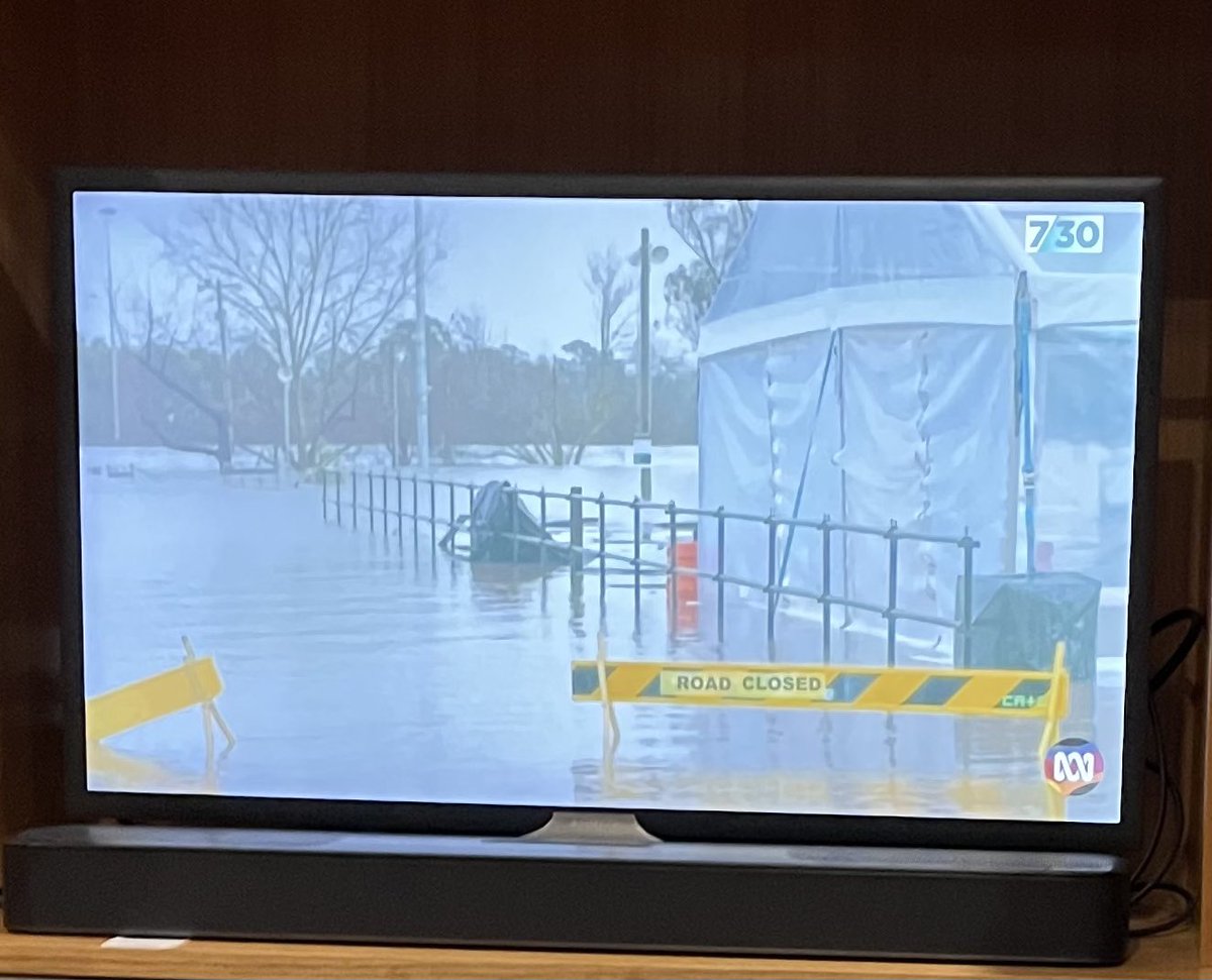 elizabrien2's tweet image. @Dom_Perrottet on @ABC last night saying #ClimateCrisis protestors like #VioletCoco  were “ endangering people’s lives”! 
Extreme weather events are killing people, not protestors. Shocking solipsism 
👇