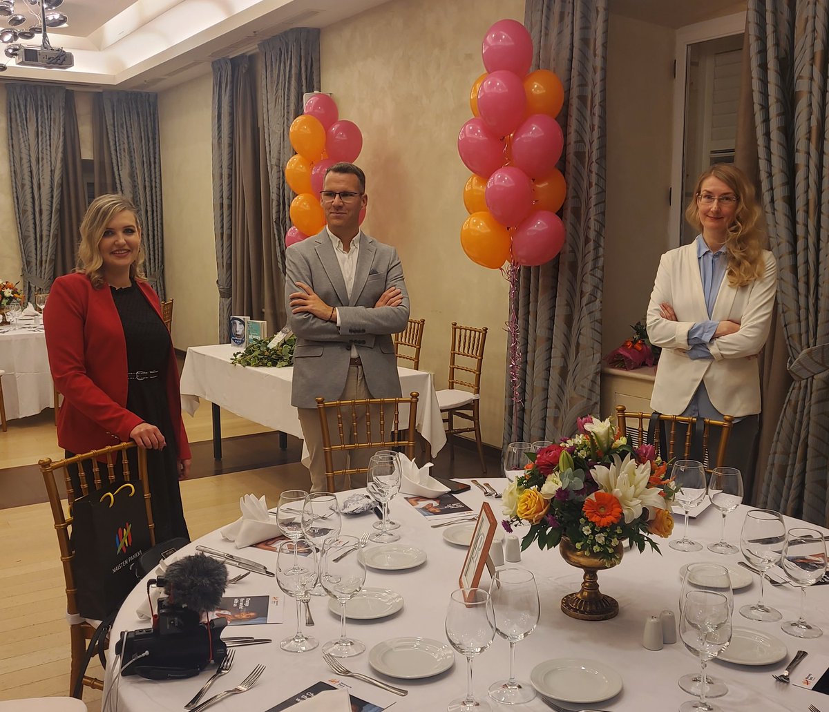WDubrovnik's tweet photo. Welcome to our #ChristmasCalender
We remember every day some memory from our year 2022.
Number 14: Memories from #ReadForProfession event.
Our tour author @emmi_elina interviewedby #MislavCimic
Hvala! Thank you for amazing discussion.
#WomensBank #Dubrovnik #NaistenPankki https://t.co/7hlI85NadJ