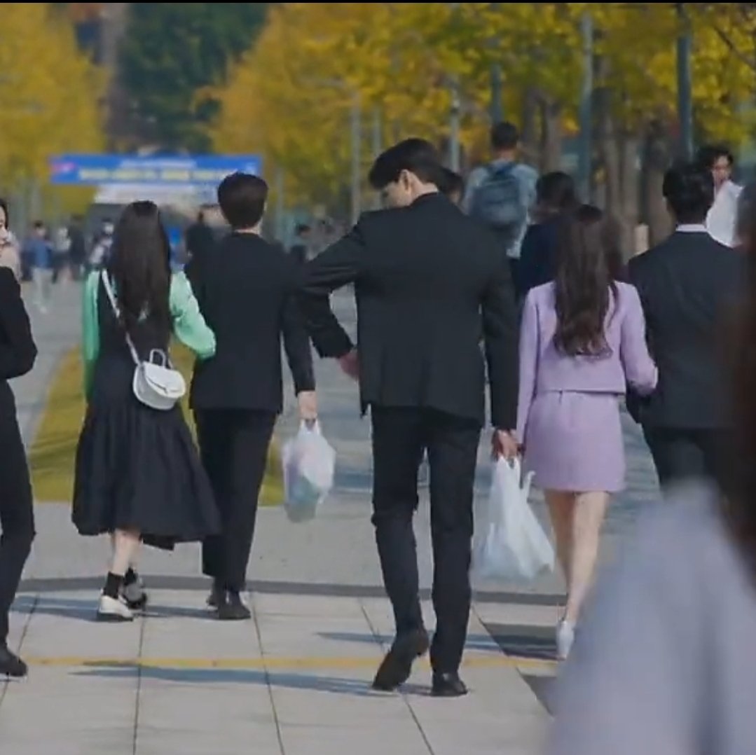 sojusaram's tweet photo. not sunho having an imaginary girlfriend 💀
#CheerUp #CheerUpEp16 #CheerUpFinale https://t.co/0c4S2tSy7e
