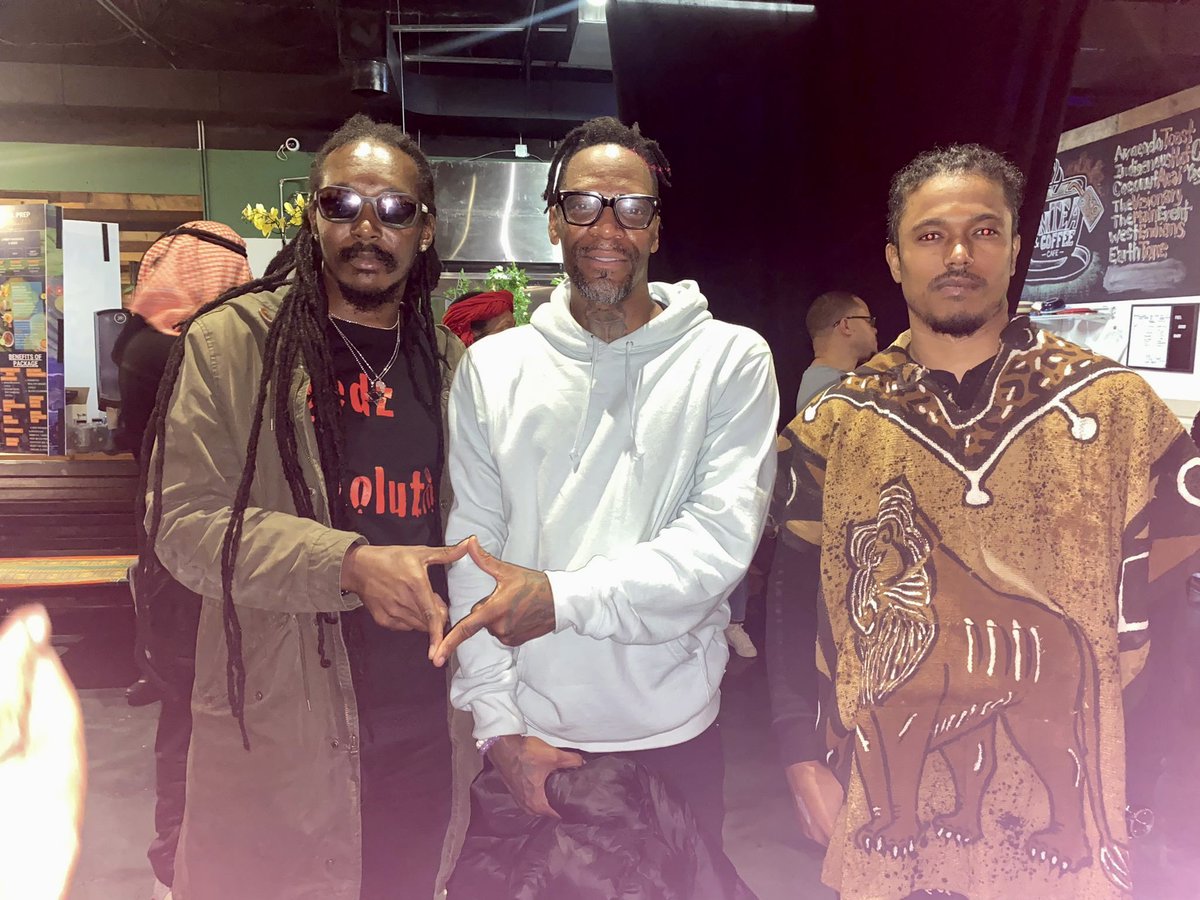 ishtheconqueror's tweet photo. I want to thank everyone that came out and donate and support the Mutulu Shakur Fundraiser, for those who don’t know Mutulu is Tupac Shakur father. I also want to give a special shout out and thank you to this special baby Princess who came out. 👑#ishmael I #princesssol #live https://t.co/tzp1eugq7O