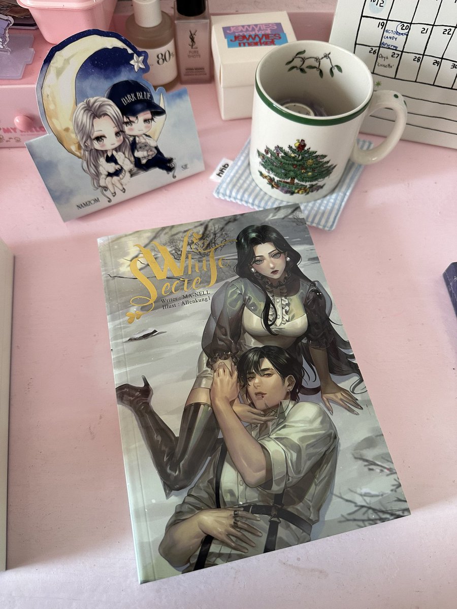 irispt21's tweet photo. กล่องสุ่มนิยาย #MANELL คุ้มมากอะ ถึงเราจะมีทั้งคู่แล้วก็เถอะ แค่เล่ม #สี่ส้ม ก็เกินมูลค่ากล่องสุ่มไปแล้ว ยังมี #เกมส์ควีน อีก อมก รอกดสั่ง #การ์วินเมย์ อยู่นะคะ 🫶🏼💗 https://t.co/wXw3yGAYZo