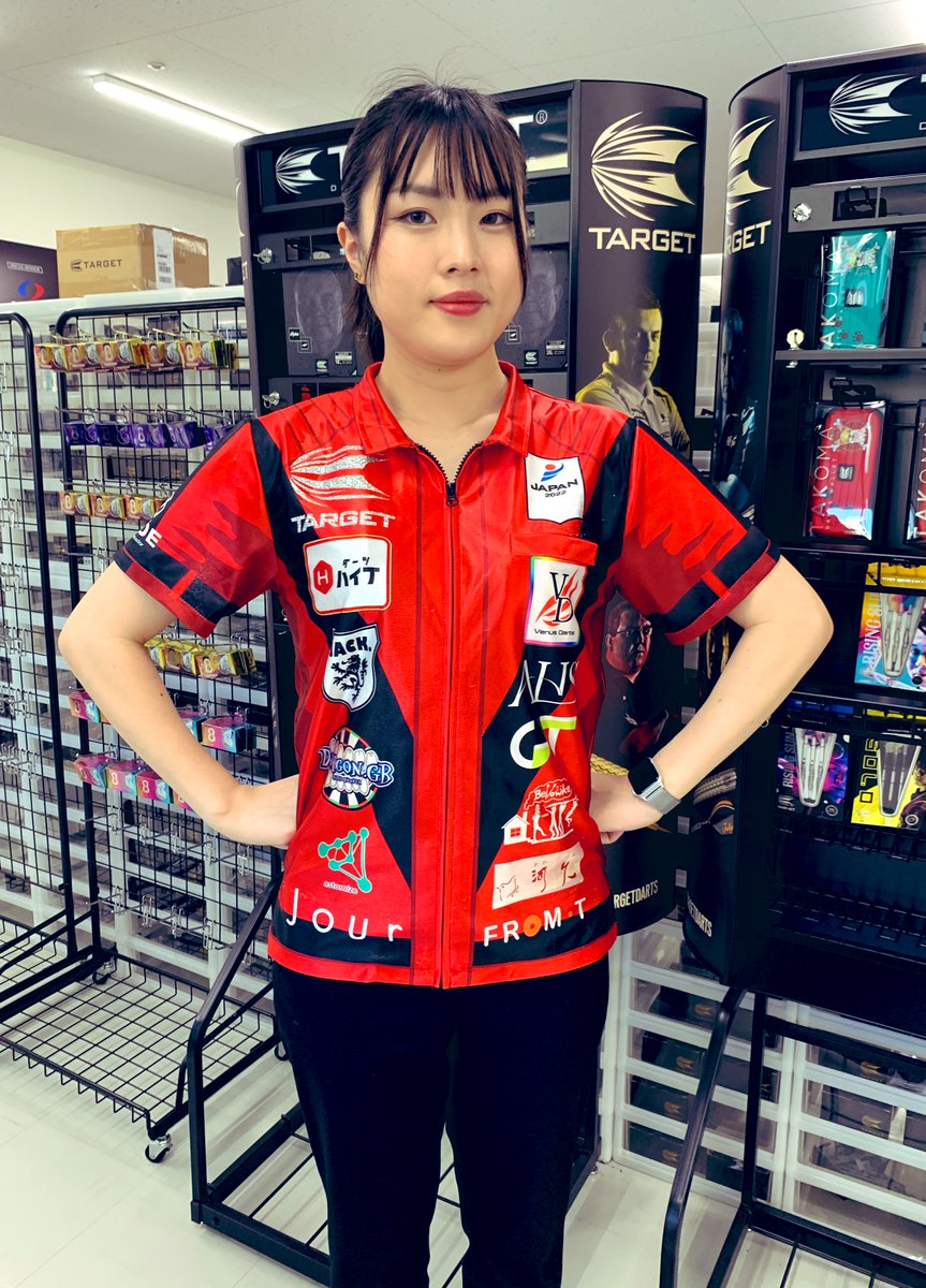 TARGET SPORTS JAPAN on Twitter "いわお小鈴選手が新ユニホームの撮影で来社されています ツヤツヤのギラギラ