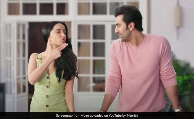 Tu Jhoothi Main Makkaar: Ranbir And Shraddha's Film Gets A Title: The makers also shared a teaser of sorts along with the film's title announcement dlvr.it/SfLZcs
