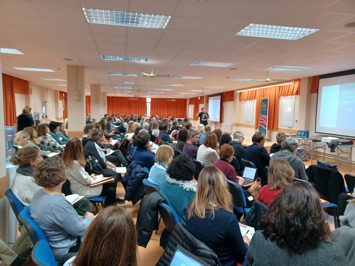 DavidSauriMi's tweet photo. Compartint amb les i els docents d'@EscolaCristiana la Jornada "LOMLOE, un canvi per fer front als reptes del futur"
#curriculum #LOMLOE #somfutur

Ho tenim tot preparat i a la vostra disposició
@SANTILLANA_es @SanomaLearning 

Projecte #ConstruintMons
🌐https://t.co/P5oEwtuuWS https://t.co/yrUplH7Psf