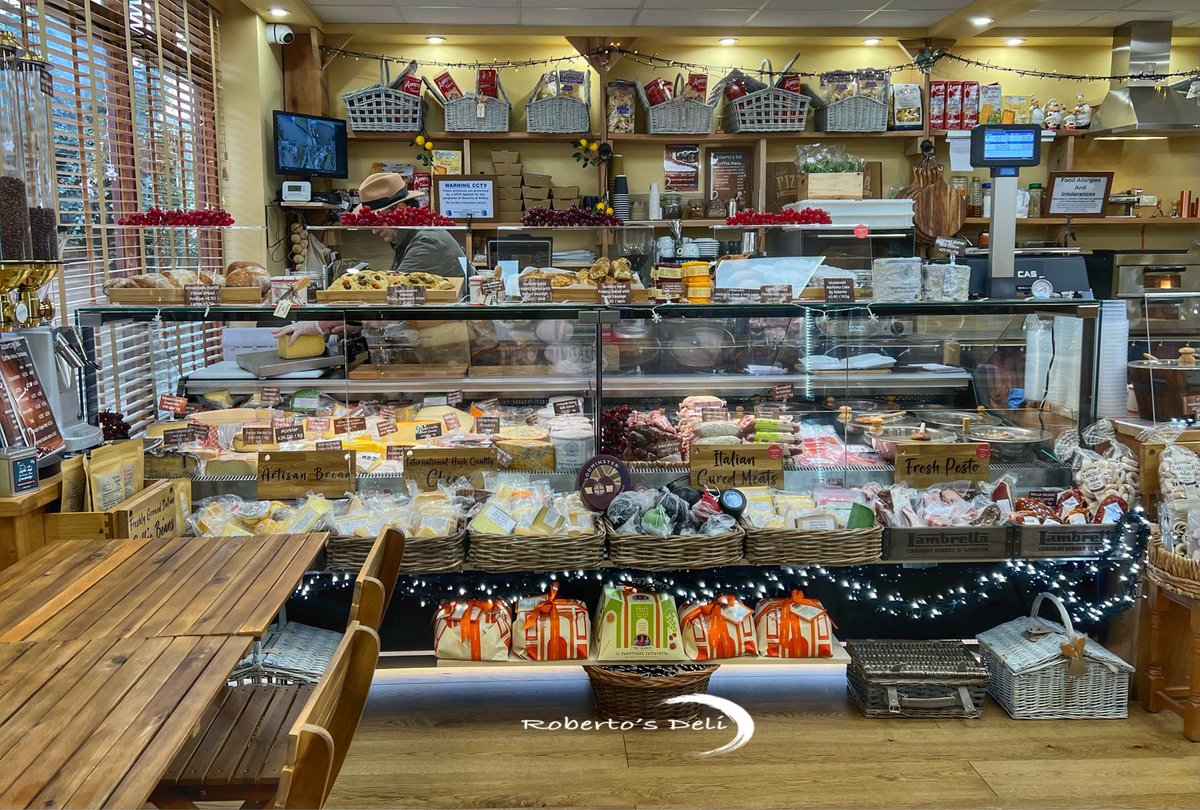 RobertosDeli1's tweet photo. Robertoβs Deli church walk St Neots , open every day until Christmas Eve.
#besocialcambridge #cambridgemarketsquare #cheeseshop #stneots #englishcheese #shoplocal #wineshop #delishop #coffeeshop https://t.co/w72elp2ENA