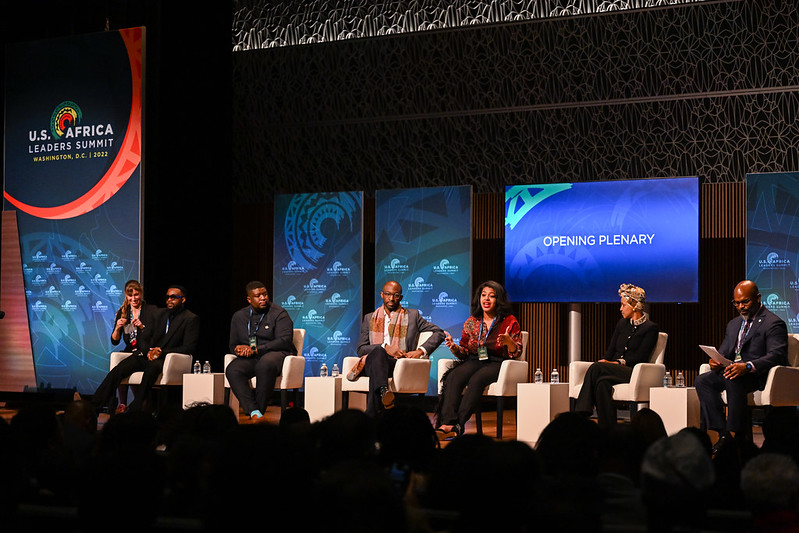 USEmbassyLome's tweet image. La Maison Blanche a déjà indiqué que les USA vont soutenir l'économie, la santé et la sécurité en Afrique avec plus de 34 mille milliards de francs CFA ($55 milliars) sur les 3 ans à venir. #USAfricaLeadersSummit