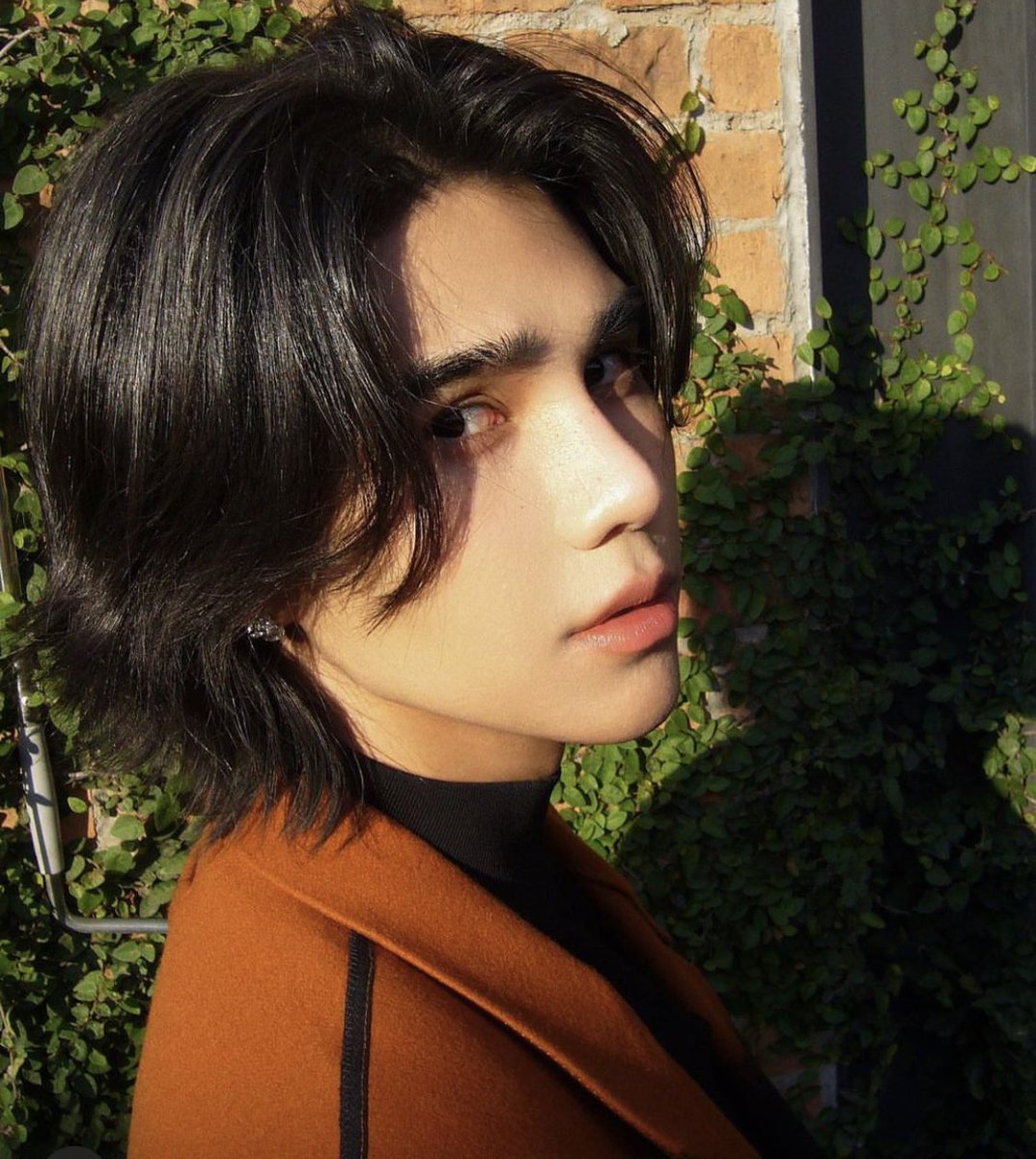jeffsatut's tweet photo. Let my hair down under the sun, embracing an eternal bewitching charm inside my gaze. Do you think you can escape from the magnificent allure that I hold? https://t.co/rEe9OrTIXx