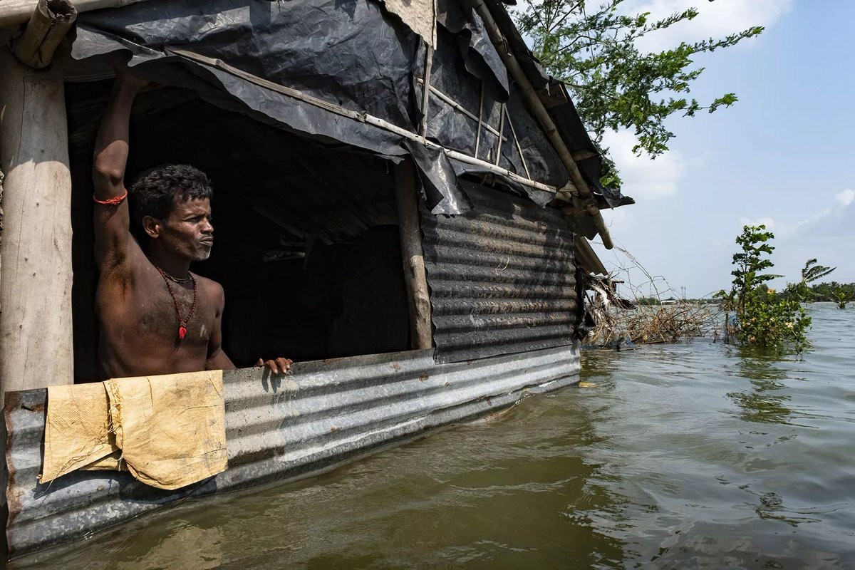 GlobalLF's tweet photo. How do these three award-winning photographers see #ClimateChange?
Here are the stories behind the winning #GLFClimate Photo Competition entries.

#ThinkLandscape
https://t.co/wS3KHbfQqn https://t.co/dm9HwxuCMB