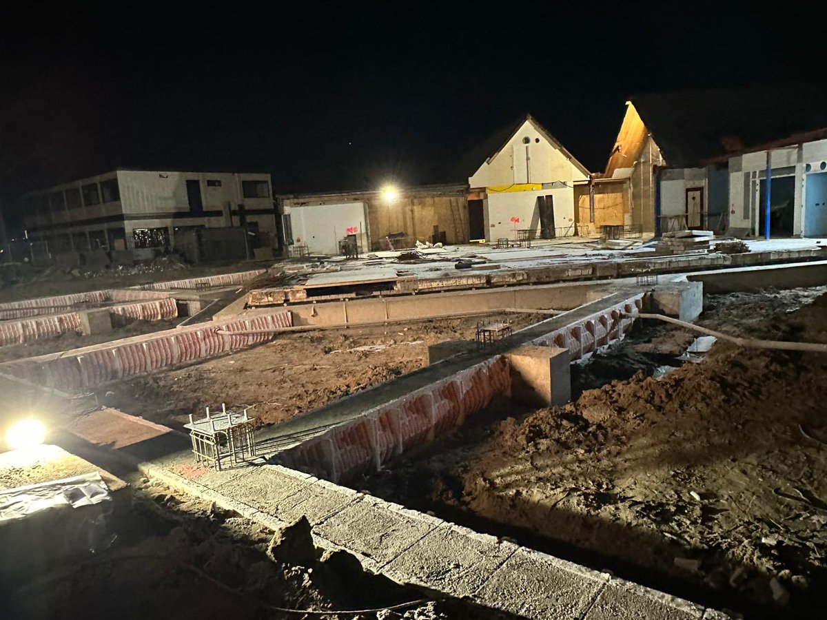 rschepbeton's tweet photo. vandaag o.a. bezig bij basisschool de Vlieger te Purmerend. vloeren draaien voor Bmts. Buitenhuis https://t.co/aWzkejfcPI