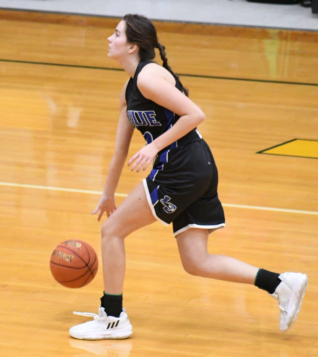 laruecohawks's tweet photo. LADY HAWKS BASKETBALL action photos from last night's visit to Green Co HS. https://t.co/bzj8SAlysW