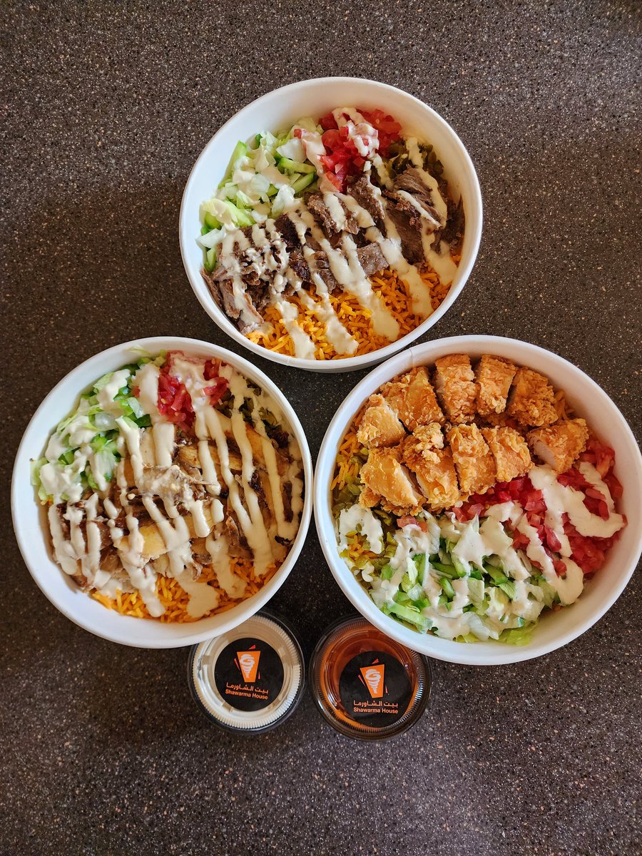 #اعلان
جديد <a href="/ShawarmahouseSA/">بيت الشاورما</a>
بوكسات رز مكس مع السلطة ويجي معها الطحينة والشطة بعدة انواع
شاورما دجاج
شاورما لحم
ستربس دجاج مقلي
ميزة البوكس سهولة الاكل وين ماكنت ب دوام أو استراحة او بالبيت👌🏻
عندهم عرض التوصيل ب ٥ ريال عن طريق التطبيق استخدم كود "غداء"
وموفقين يارب💐