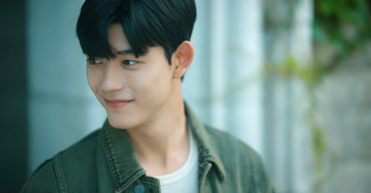 for_yihyun's tweet photo. they leave it all up to their luck and fate where it bind them together with the red string.

#RevengeOfOthersEp12 #LOMON #ShinYeeun https://t.co/of9LUrA7aX