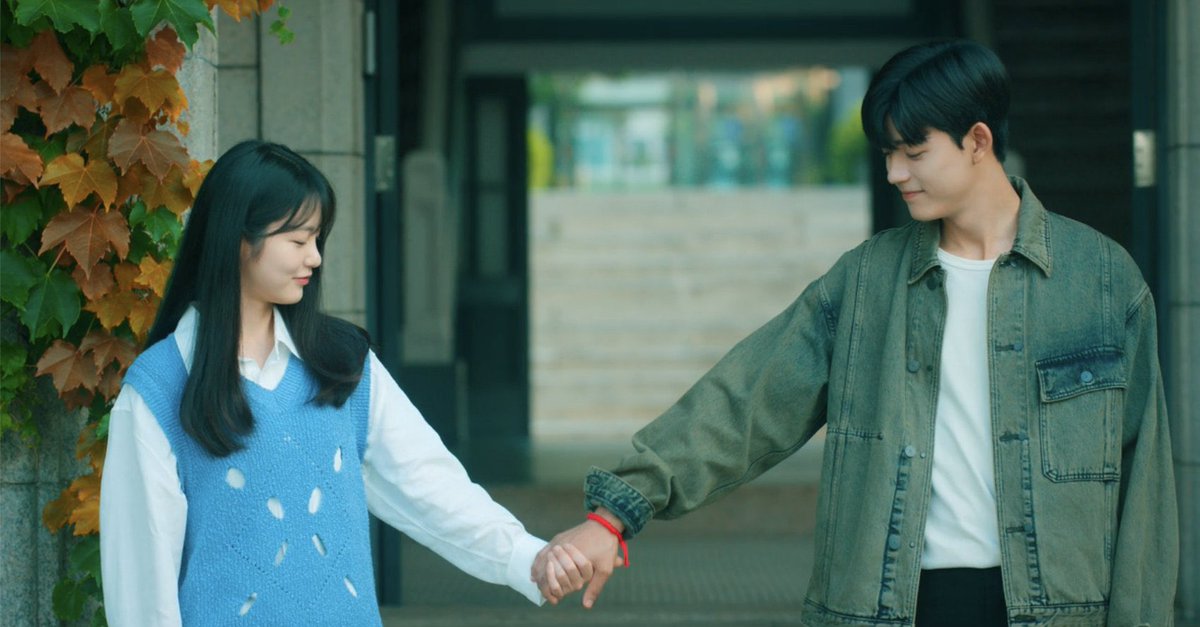 for_yihyun's tweet photo. they leave it all up to their luck and fate where it bind them together with the red string.

#RevengeOfOthersEp12 #LOMON #ShinYeeun https://t.co/of9LUrA7aX