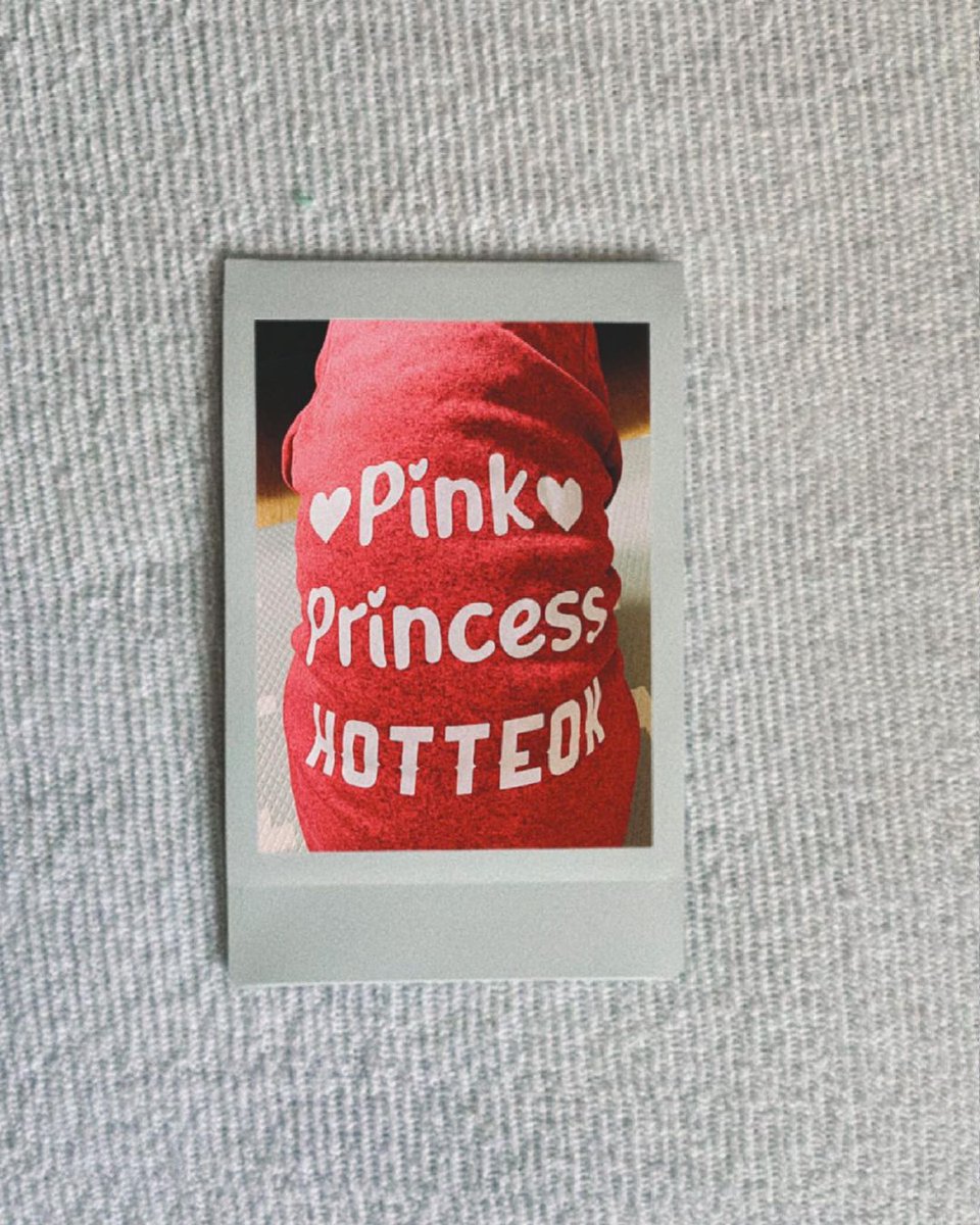 Hotteok is the real pink princess💓💓😂
#SongJiHyo  #송지효 
<a href="/my_songjihyo/">송지효</a> ig update