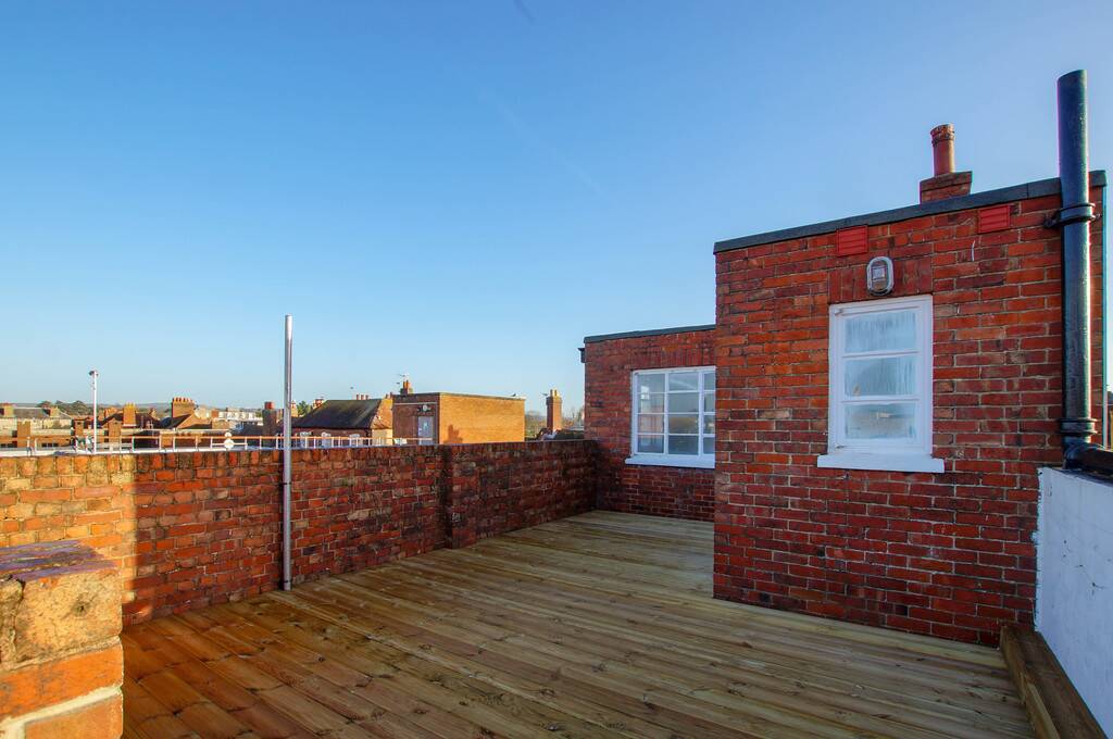 TodAnsteeProp's tweet image. INVESTMENT OPPORTUNITY to acquire six recently converted apartments, individually let on residential Assured Shorthold Tenancy Agreements, within #Chichester city centre. All the detail can be found on our website: todanstee.com/cgi-bin/proper… #propertyinvestment #landlords #todanstee