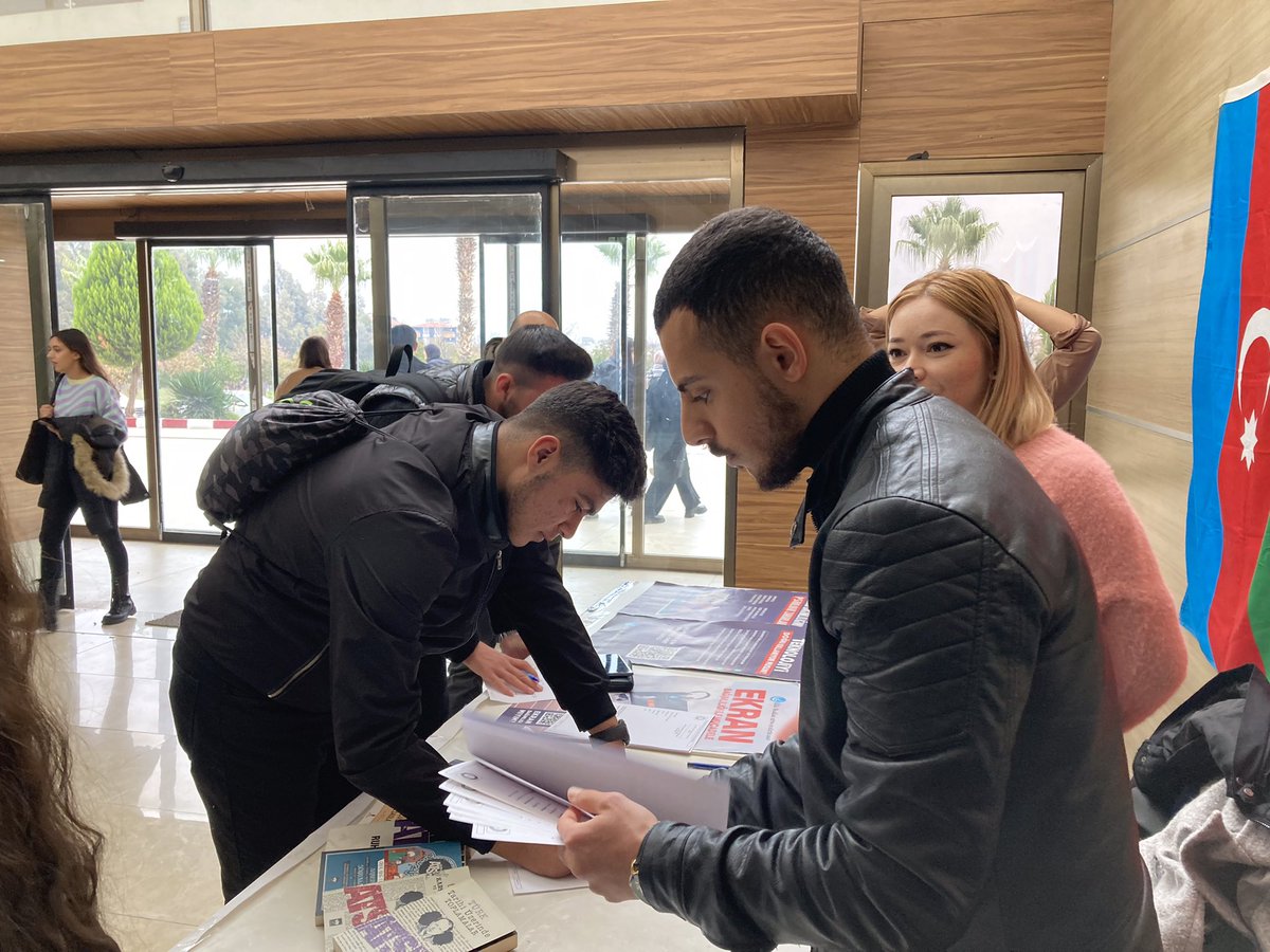hmkutudat's tweet photo. Hatay Mustafa Kemal Üniversitesi Türk Dünyası Araştırmaları Topluluğu olarak açmış bulunduğumuz tanıtım standımızın sonuna geldik.
İlgilerinden dolayı öğrenci arkadaşlarımıza teşekkür ediyorum. #tudat #mkü #öğrencitoplulukları #hatay https://t.co/MWOh5oCaV9