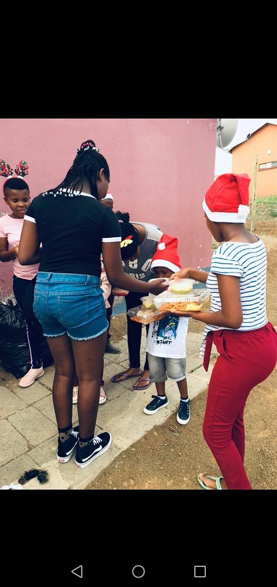 ZukieQ's tweet photo. 15 year old Philanthropist from Mdantsane will be hosting a Christmas event for 250 children at Ncera Village in BCM please support by donating anything towards this initiative. Contact our Photographer Tando Qomfo on 0792180378/0743800057 https://t.co/YGYzeTrT2D
