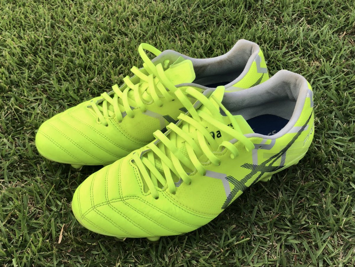 T_FootballBoots's tweet photo. #MyASICS https://t.co/iKGWQr684s