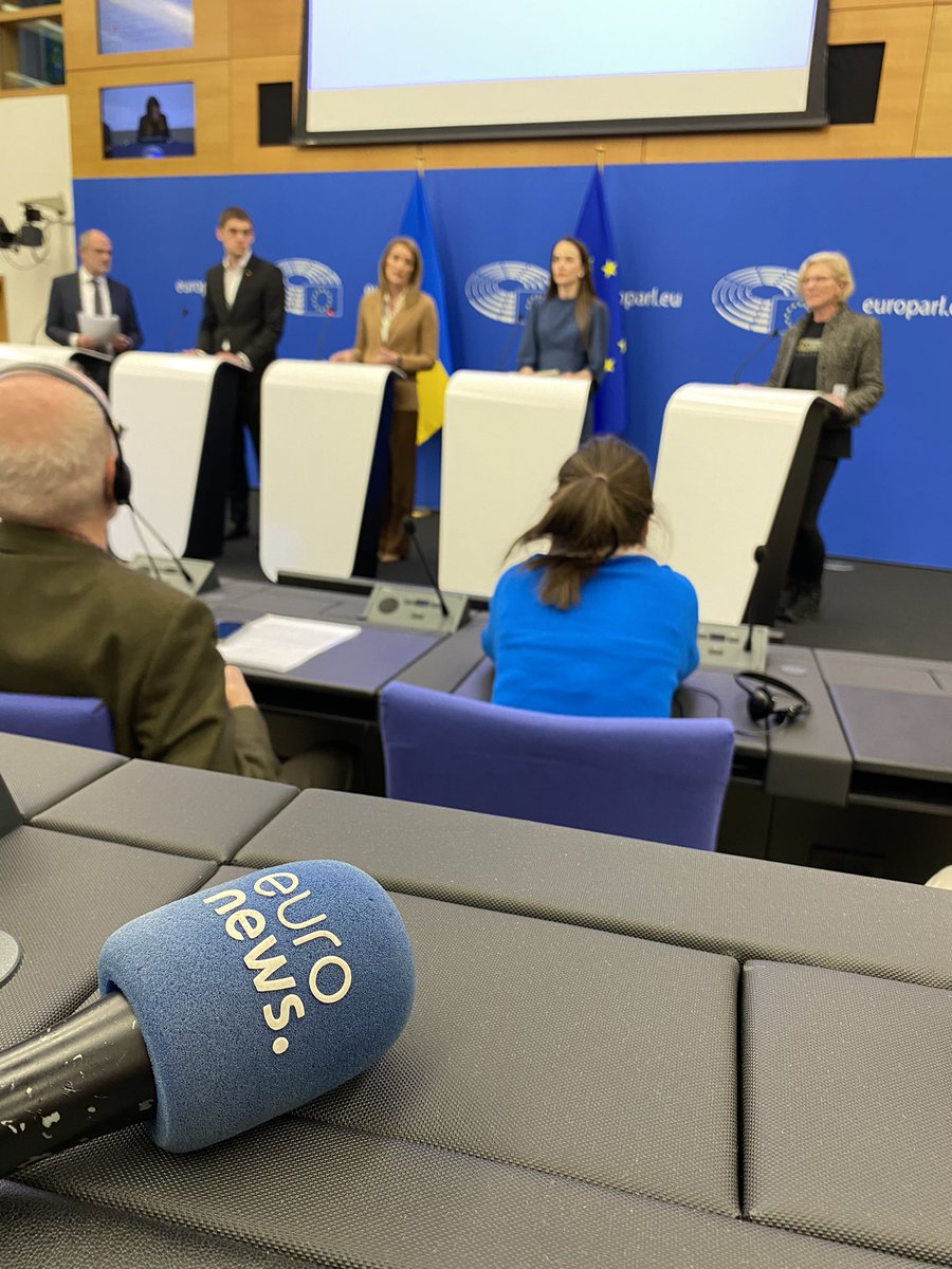 Live with <a href="/euronews/">euronews</a> from the #SakharovPrize press conference at the <a href="/Europarl_EN/">European Parliament</a> in Strasbourg. The president <a href="/RobertaMetsola/">Roberta Metsola</a>: “I know the brave people of #Ukraine will not give up and I can reassure everybody that neither will we”