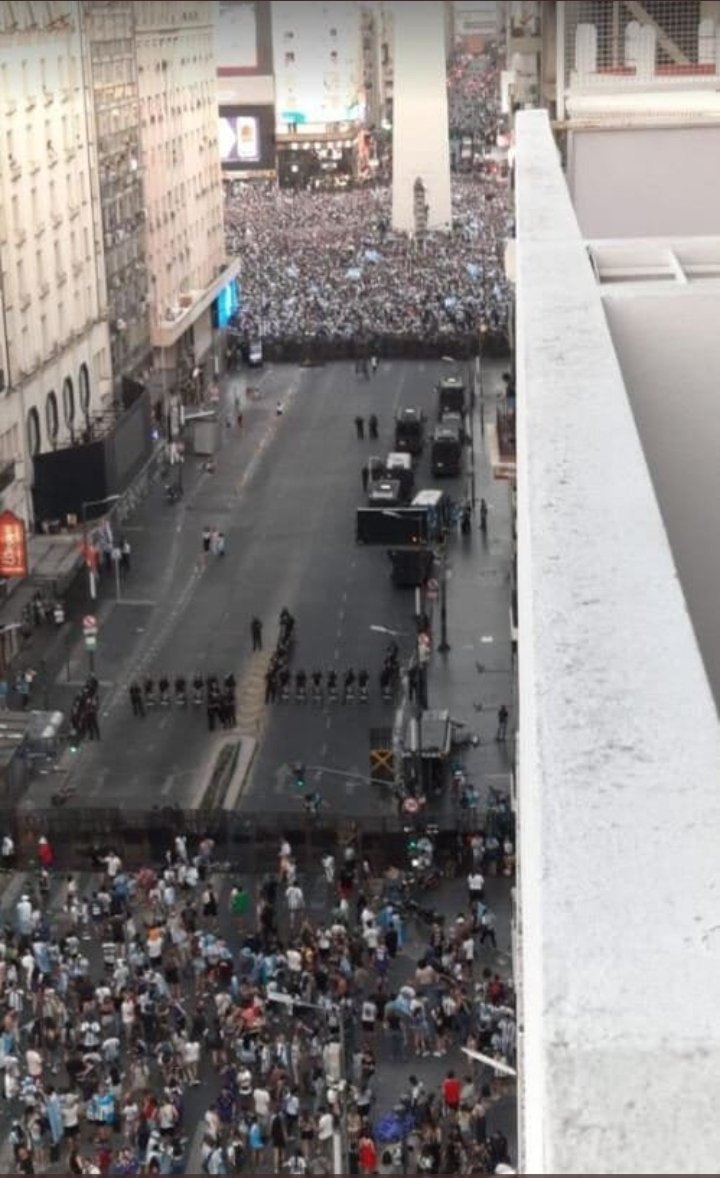 El Pro en su maxima expresión
Nunca uniendo, siempre dividiendo.