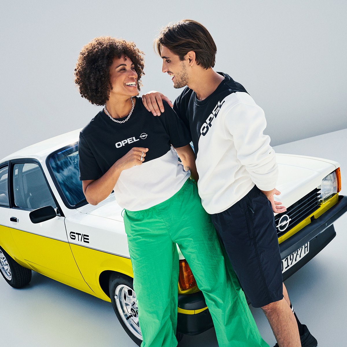 IslenaDeMotores's tweet image. Altamente adictivo: Nuestro nuevo merchandising del Opel Astra ya está a la venta. ¿Cuál es tu artículo favorito de la #OpelCollection? 😉

Descubre más en: bit.ly/OFERTAOPELASTRA

#OPEL#Mallorca #IsleñadeMotores #OpelAstra