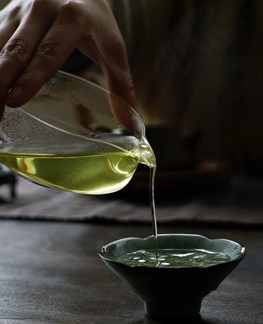 MarvelousAnhui's tweet photo. #UNESCO · Tea-making | #Anhui
Lu'an Guapian ist ein berühmter Tee in der Provinz Anhui. Sein Rührbraten wird in fünf Verfahren unterteilt: roher Topf, erhitzter Topf, milde Hitze, schwache Hitze und starke Hitze.
#开放的中国 #开放的安徽 #hianhui #PoeticAnhui #AnhuiTea #安徽茗茶 https://t.co/qaDoWQBJce