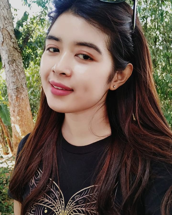 PuputPertiwi13's tweet photo. Ada yg rindu aku gak? https://t.co/6v4izCsww1