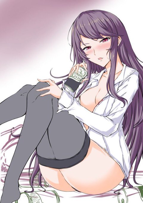 約2年前にフォロワー2400人から
ようやくフォロワー7000人を突破致しました!😃
いつも、応援してくださる皆様のおかげです!😹
2年前に描いた郡道先生と
2年後に現在作成中の郡道先生です
比べると、自分でも絵柄が変わっているのが分かります🫢 