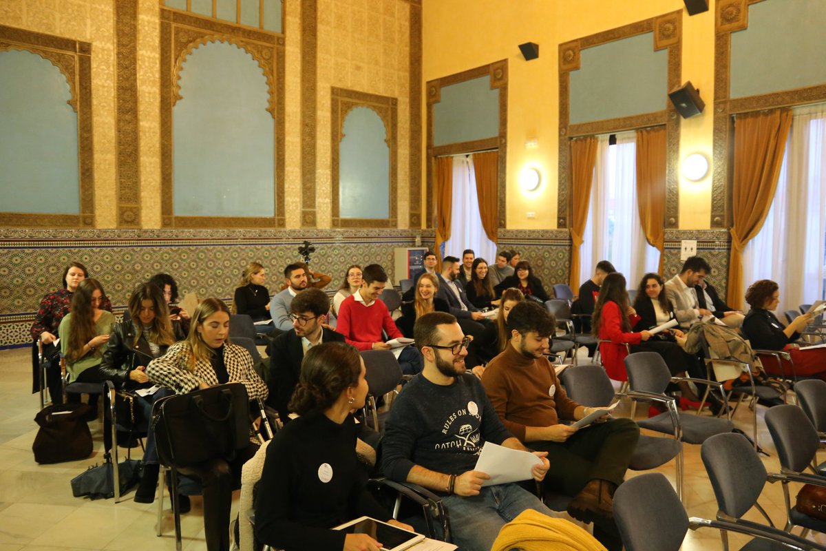 CordobaCiencia's tweet photo. 👨‍🔬👩‍🔬 Arranca #NovelesUCO, el congreso de la cantera investigadora de @Univcordoba con la vicerrectora de Política Científica María José Polo recordando la importancia de la curiosidad y la vocación de servicio en la carrera investigadora💖🔬 https://t.co/0h9UlWz9Bg