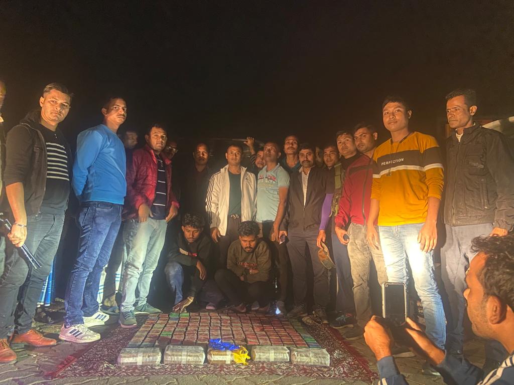 himantabiswa's tweet photo. #AssamAgainstDrugs

@karimganjpolice intercepted a vehicle coming from a neighbouring state at Kontakcherra and seized 2.01 kg Heroin packed in 131 soap cases and 50,000 YABA tablets. Also apprehended two accused in the operation. 

Bravo! Keep up the excellent work @assampolice. https://t.co/6yQmNfHfzW