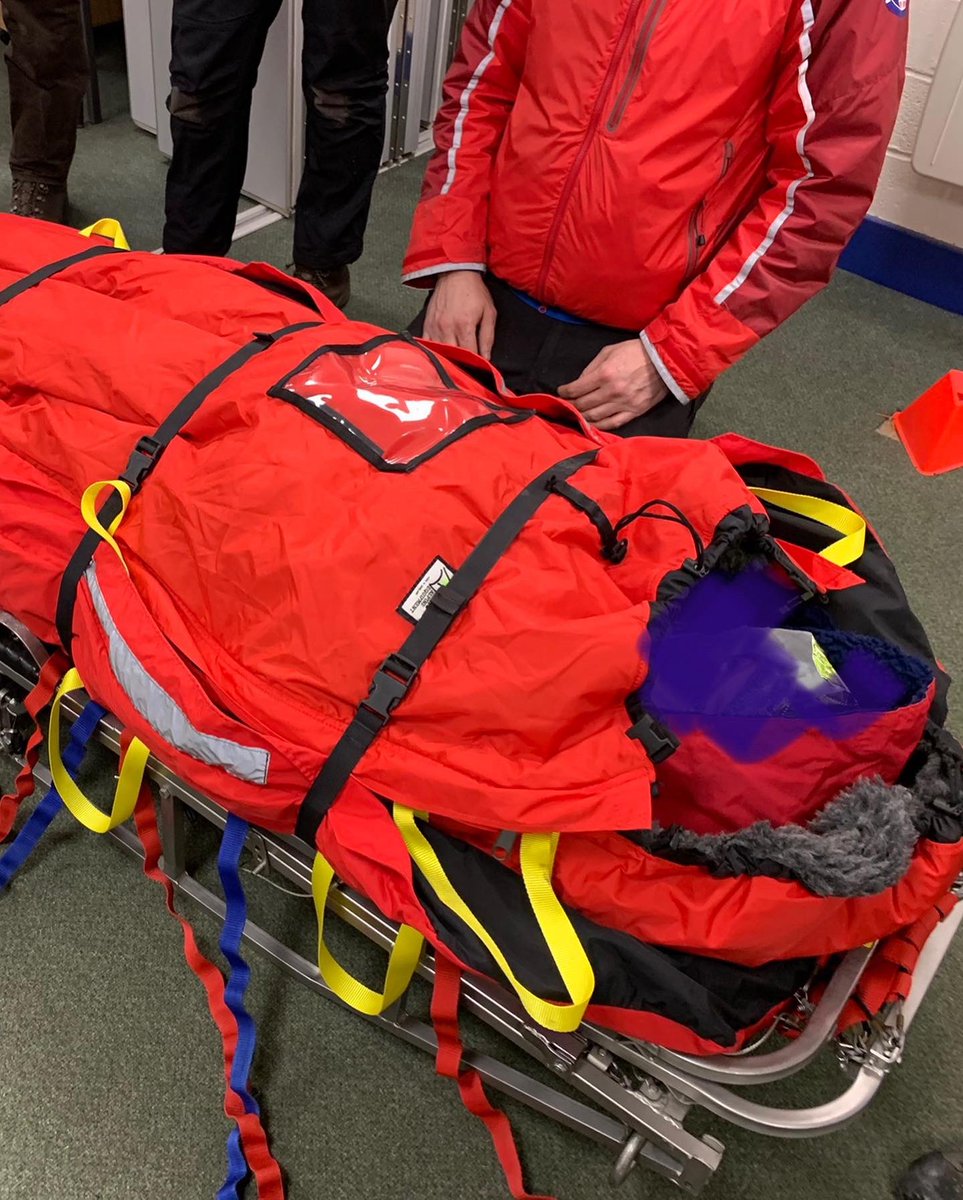 Making ‘body burritos’ last night at Edale MRT ‘winter training’ as we revised and discussed all aspects of packaging and moving a hypothermic casualty to maximise heat retention.