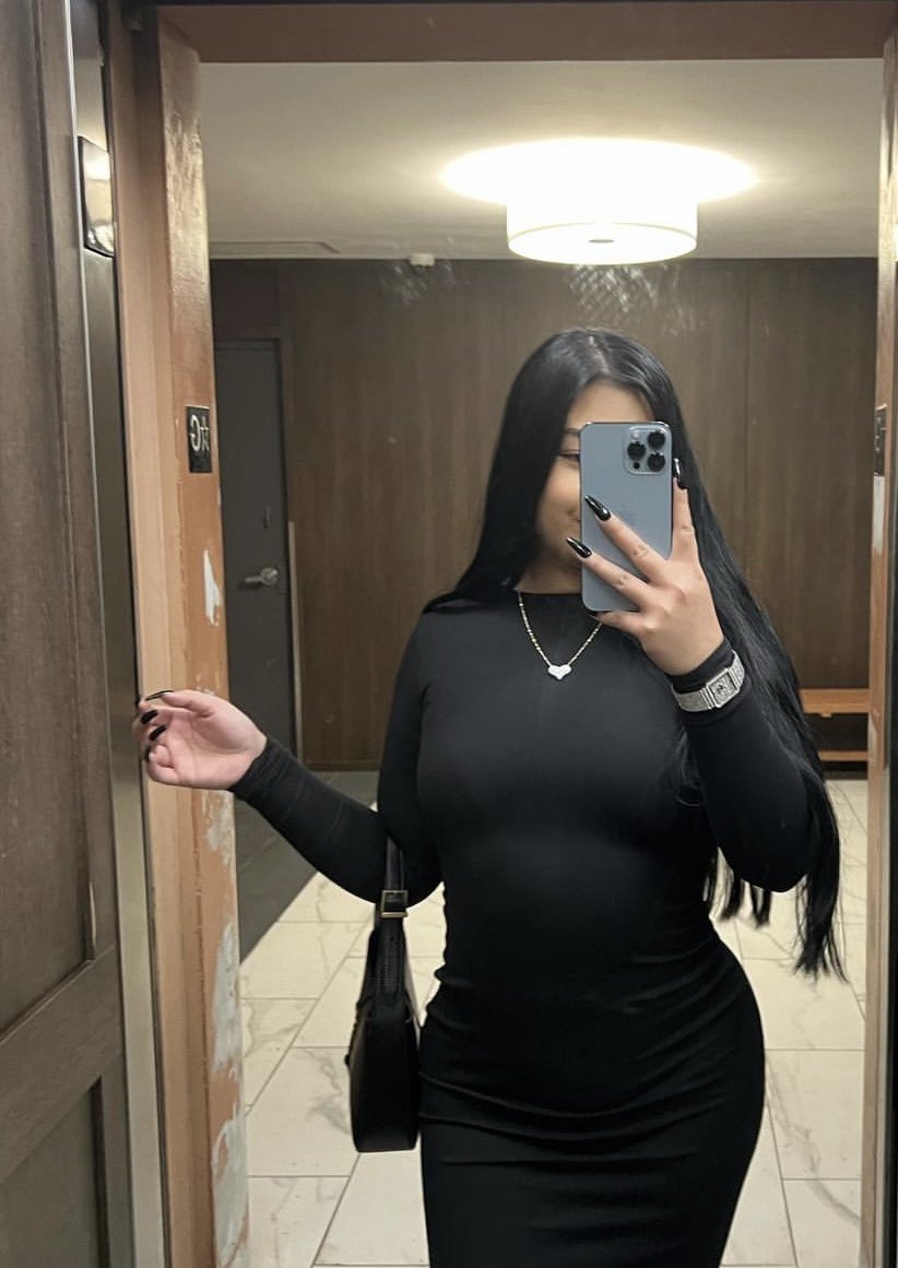 Milaxholmes's tweet photo. Black on black 🖤 https://t.co/KXFS9XvOEN