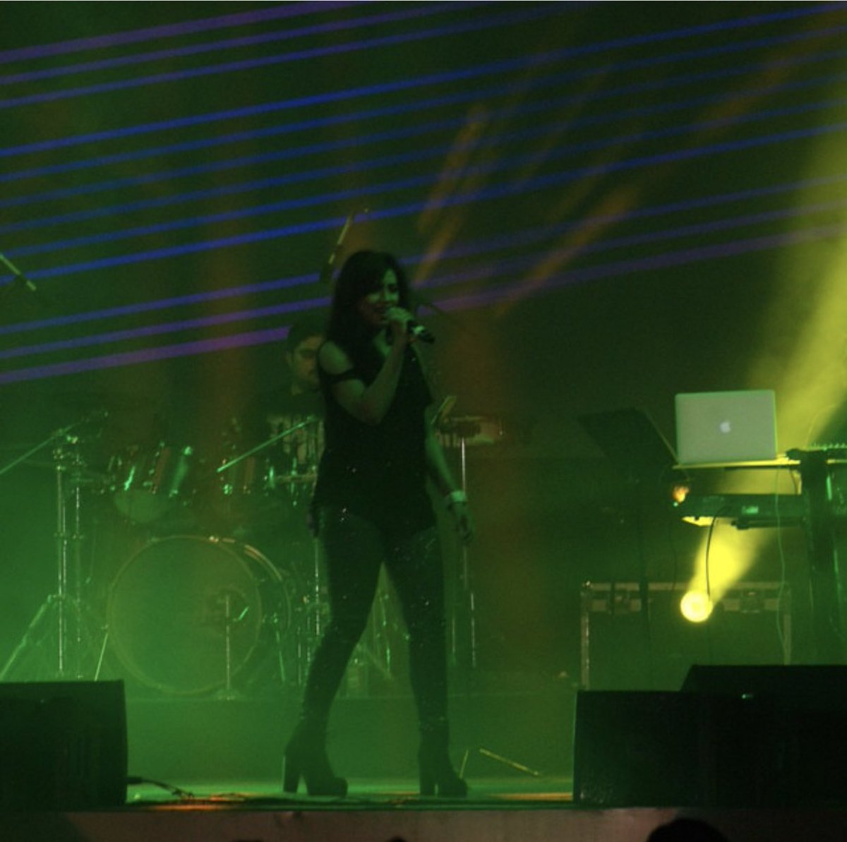 A_for_Shreya's tweet photo. @shreyaghoshal from #20dec2014 my 9th SG concert ever frm chennai ymca grounds ! Clicks frm my Samsung mobile then I guess! https://t.co/w9xVOPEbEZ