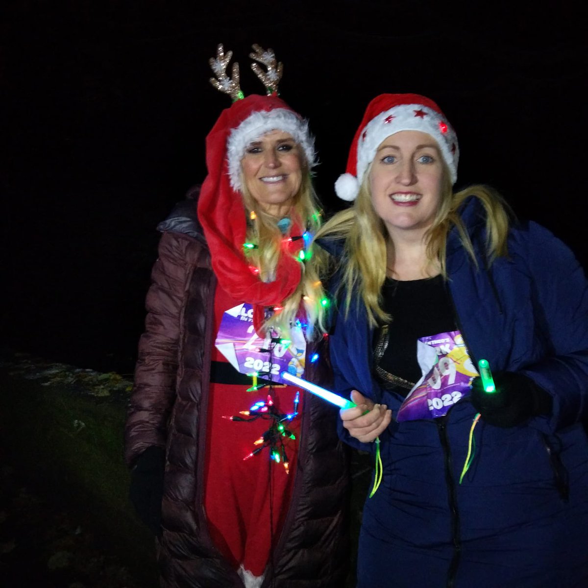 DiBarnettArt's tweet photo. Unfortunately The Glow in the Park Event ( Theo Run )was cancelled as an event ! But we still manage to get it done Thankyou for supporting me ❤️
@HelpSheffield @SheffChildrens @RebeccaMaison @SheffieldStar ❤️
https://t.co/z2MQOeq0Qo https://t.co/ha5svkNAMu