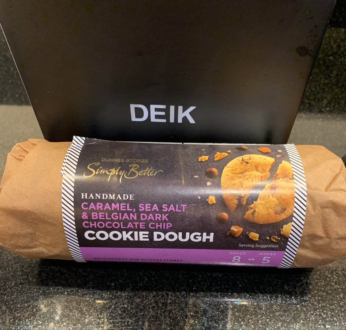 DJReady2Rock's tweet photo. Going to give these 🍪 a try and see are they as good as my own 😂😂 @SimplyBetterDS #chocchipcookies https://t.co/D02ytw1IqJ