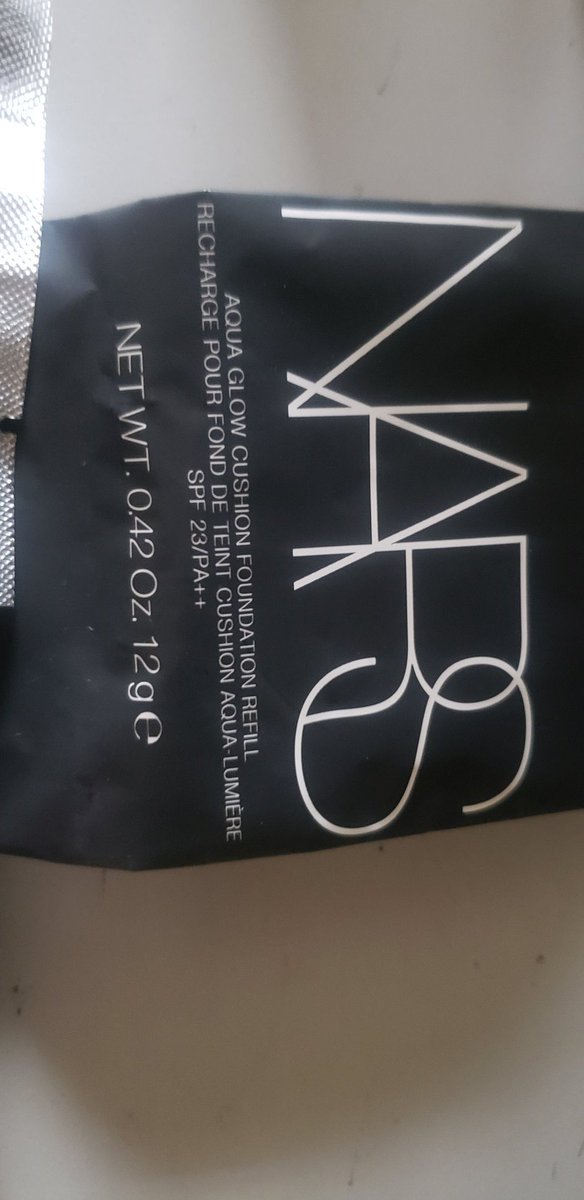FzGerald's tweet photo. I have a refill of the following Items.
If anyone uses this, sa inyo na sya :) let me know.
#shiseido 
#NARS
#cushionFoundation https://t.co/bQrvhcY40w