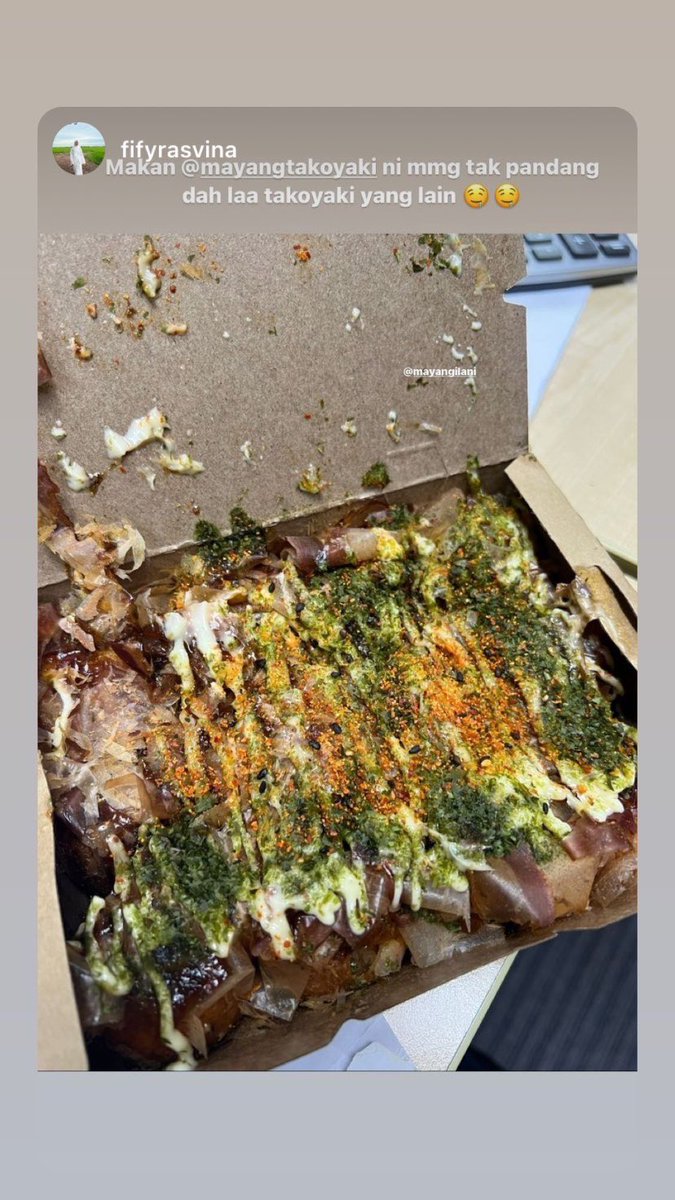 mayangilani's tweet photo. Assalamulaikum semua warga damansara, subang dan shah alam. Esok kakak ada buat delivery takoyaki tersedap dan tak scam inti kat arah sana for RM10 sahaja. Kakak base dia equine park, sri kembangan. Harap faham la kenapa delivery mahal sikit. Tapi lebih murah dari rate lalamove - https://t.co/iSAXvi9155