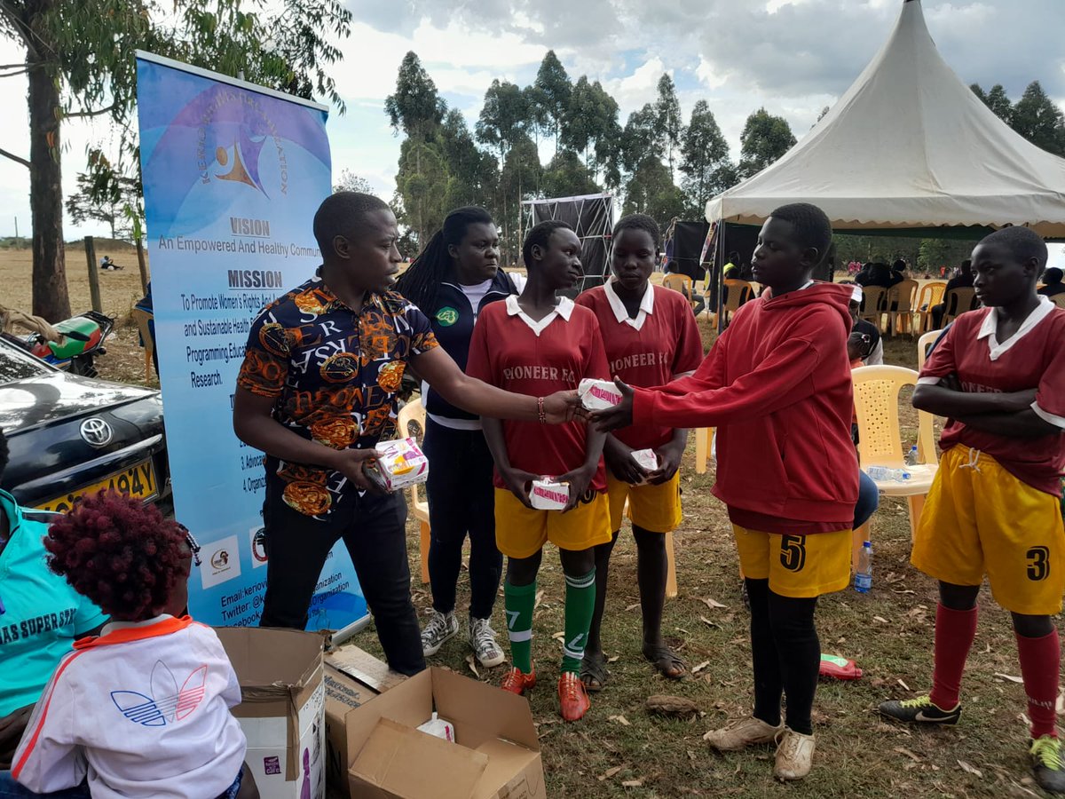 IntiativeB's tweet photo. SRHR advocate for women and young girls, especially on menstrual hygiene management, to eradicate period poverty in rural areas and informal urban settlements with a passion for gender equality, social entrepreneurship and women empowerment.@Amref_Kenya @YourAuntyJane https://t.co/6KnlkDhdR9