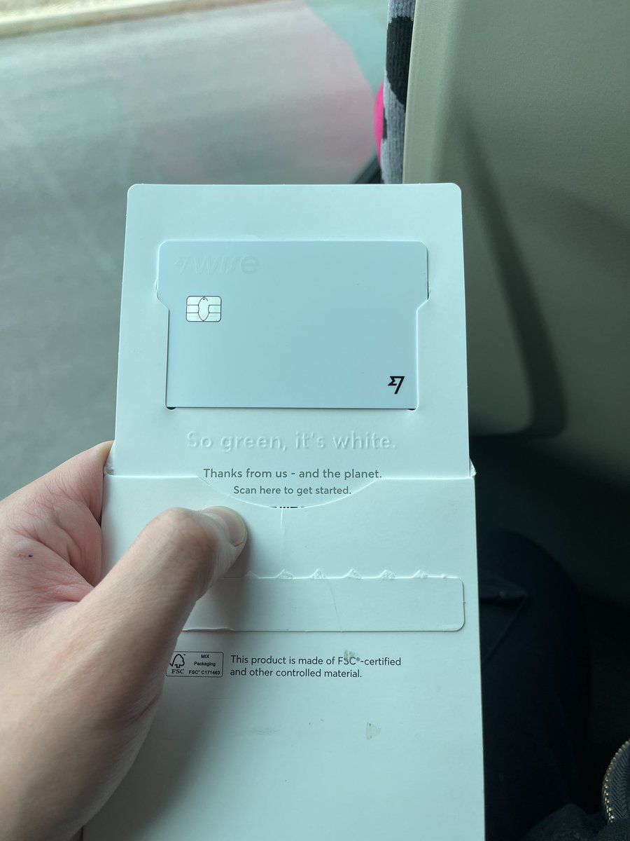 ricandrademc's tweet image. Look at this beauty!! 😱😱

“So Green, it’s White”

Simple and minimalist design with no number on the card! Even in the back, everything is on the @Wise App! ❤️

Order yours today! 🤪

#Wise
#EcoCard
#Visa
#VisaInfinite
#OnlineBanking
#DebitCard