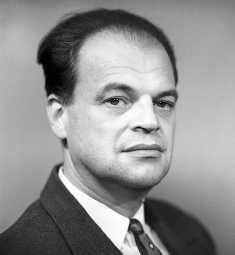 EmbassyofRussia's tweet photo. #OTD in 1922,1⃣0⃣0⃣years ago, prominent Soviet and Russian physician, Nobel Prize Winner 1964, Nikolai Basov was born. His scientific research laid the foundation for creation of laser. He constructed world’s first iodine, hydrogen fluoride & excimer lasers #RussianScience https://t.co/yOmJbEThz0