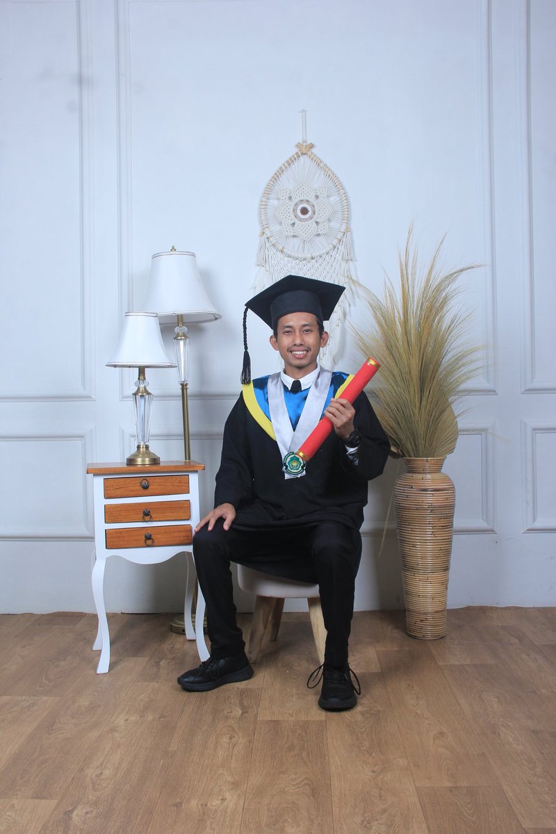 MuhammadAkmal_'s tweet image. Pendidikan merupakan hal terpnting dalam kehidupan,sbab pendidikan selalu akan digunakan dalam menjalani kehidpan dmikan juga saya mengutip kalimat bijak dari Nelson Mandela “Pendidikan adalah senjata paling mematikan di dunia, karena dengan pendidikan, Anda dapat mengubah dunia”