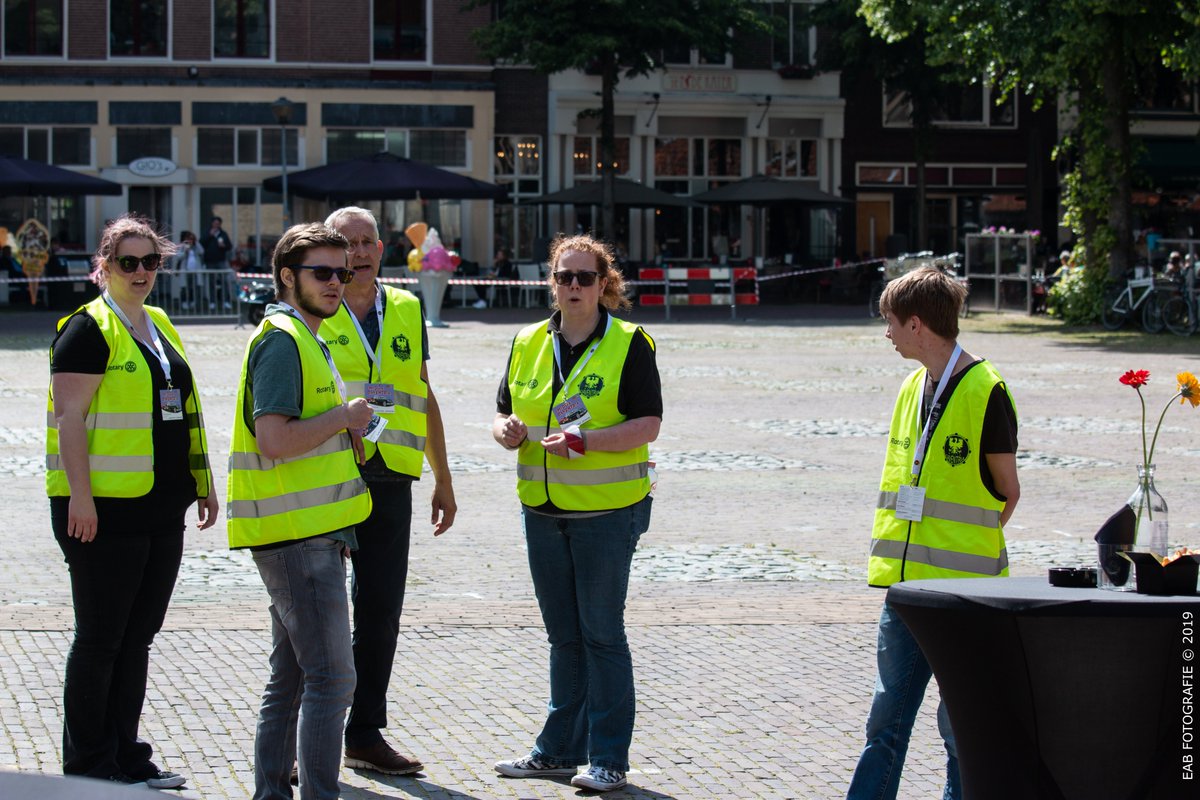 Gastvrijheid wordt bij ons met Kapitaal geschreven: zonder 50(!) Stewards geen uitstappen, geen bewaking, geen behulpzaamheid!

#Hulde #27Mei