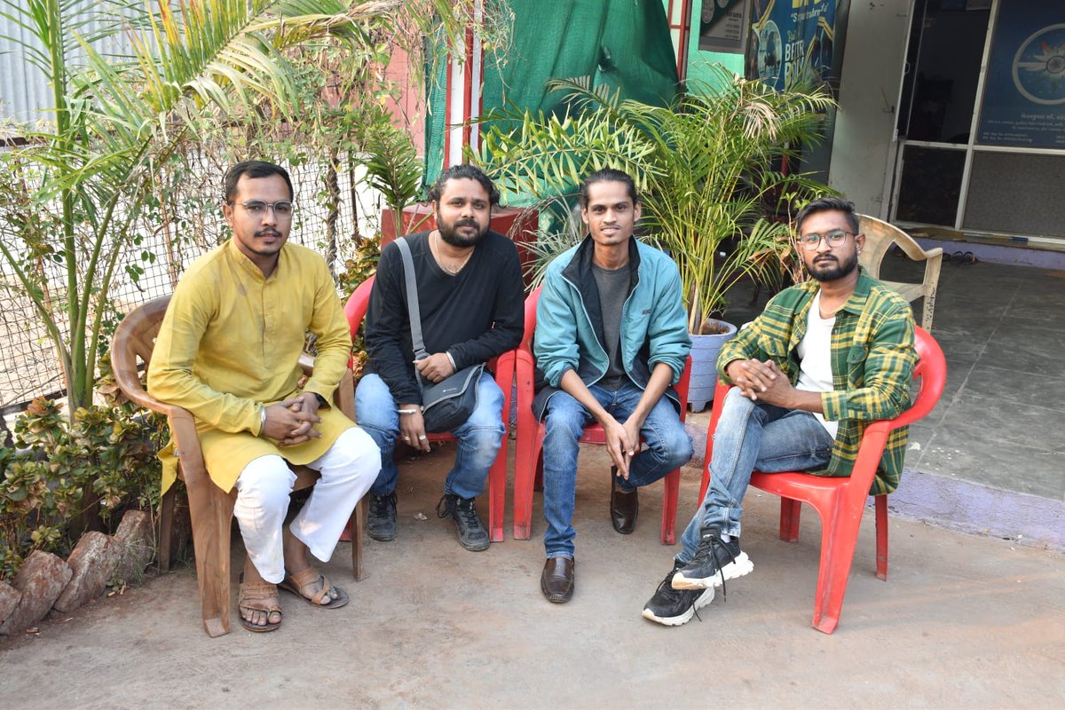 Info_Vadodara's tweet photo. Young Dahod filmmakers effort to preserve their tribal heritage.
Producing two feature films showcasing their local art and culture.
@CollectorVad https://t.co/Nht2YY8ho8