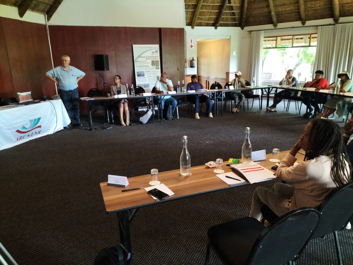 MatsaunyaneBame's tweet photo. The journey has begun. @ARCSouthAfrica will be journeying with @OfficialGDARD farmers on Potato Enterpise Development
We do what we do best to make the pots cook
Dont miss the journey
What this space for updates
#SmallholderFarmerDevelopment #PotatoIndustryTransformation https://t.co/ob3lTrwqNr