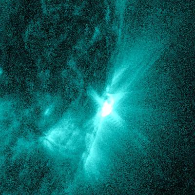 _SpaceWeather_'s tweet photo. Moderate M1.18 flare from sunspot region 13153
Follow live on https://t.co/3Xxrvc3cpA https://t.co/ubYh41Udz9