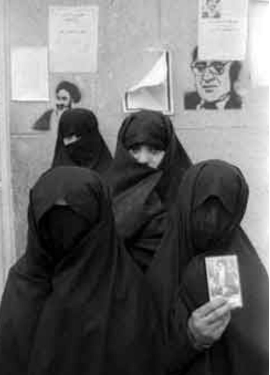 ۲۳ آذر ۱۴۰۱ 🍂🍁🆘 تا صبح سه یا چهار ساعت می‌خوابم  نکند کسی دیگر #اعدام شده باشد، تعدادی به قید وثیقه آزاد شدند ؛ از #علی_اسداللهی خبری در دست نیست .#اعتصاب_سراسری
#زندانی_سیاسی_آزاد_باید_گردد #اعدام_را_متوقف_کنید #WomanLifeFreedom #اعتصابات_سراسری #OpIran