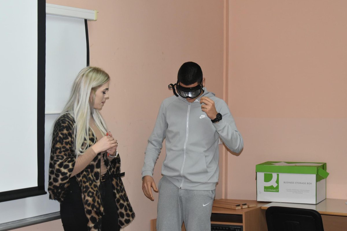 ALFACentarNK's tweet photo. Nastavljamo sa edukativnim radionicama na temu bezbjednosti saobraćaja u Podgorici! 
Zajedno sa @PolicijaCG razgovarali smo sa učenicima JU Stručna medicinska škola Podgorica. 
Aktivnost je dio projekta "Opreznost te vozi kući" koji realizujemo uz podršku @minkicg https://t.co/1Yj7HQqiSr