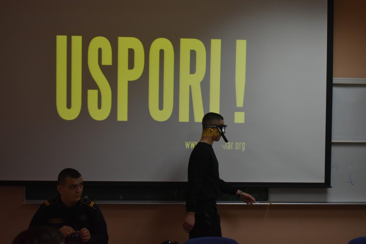 ALFACentarNK's tweet photo. Nastavljamo sa edukativnim radionicama na temu bezbjednosti saobraćaja u Podgorici! 
Zajedno sa @PolicijaCG razgovarali smo sa učenicima JU Stručna medicinska škola Podgorica. 
Aktivnost je dio projekta "Opreznost te vozi kući" koji realizujemo uz podršku @minkicg https://t.co/1Yj7HQqiSr