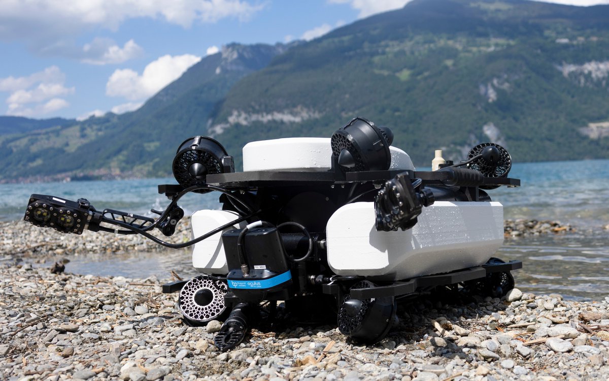 vbs_ddps's tweet image. Die @ETH und #armasuisse Wissenschaft und Technologie lancieren gemeinsam ein Programm für #Sicherheitsrobotik. Während fünf Jahren investiert armasuisse mindestens 2.5 Mio. Franken in ausgewählte #Forschungsprojekte. #Robotics
➡️ow.ly/4kao50M2Z0O