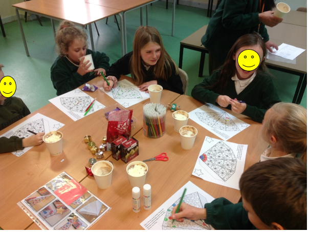 lawnprimary's tweet photo. Our Young Carers enjoyed hot chocolate, treats and a festive activity before the end of school yesterday. Merry Christmas to all Young Carers.#swindonyoungcarers #MerryChristmas https://t.co/zcd4BBcZfc